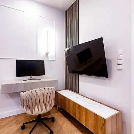 Lägenhet Przycup W Karkonoszach - Dream - Stylowy W Centrum Jeleniej Gory *